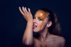 девушка и сладкое фото 4